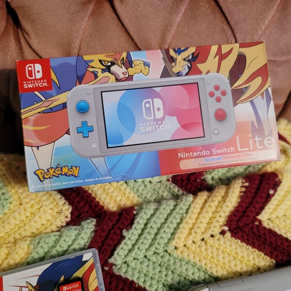 Nintendo Other - Switch limited edition Zacian Zamazenta